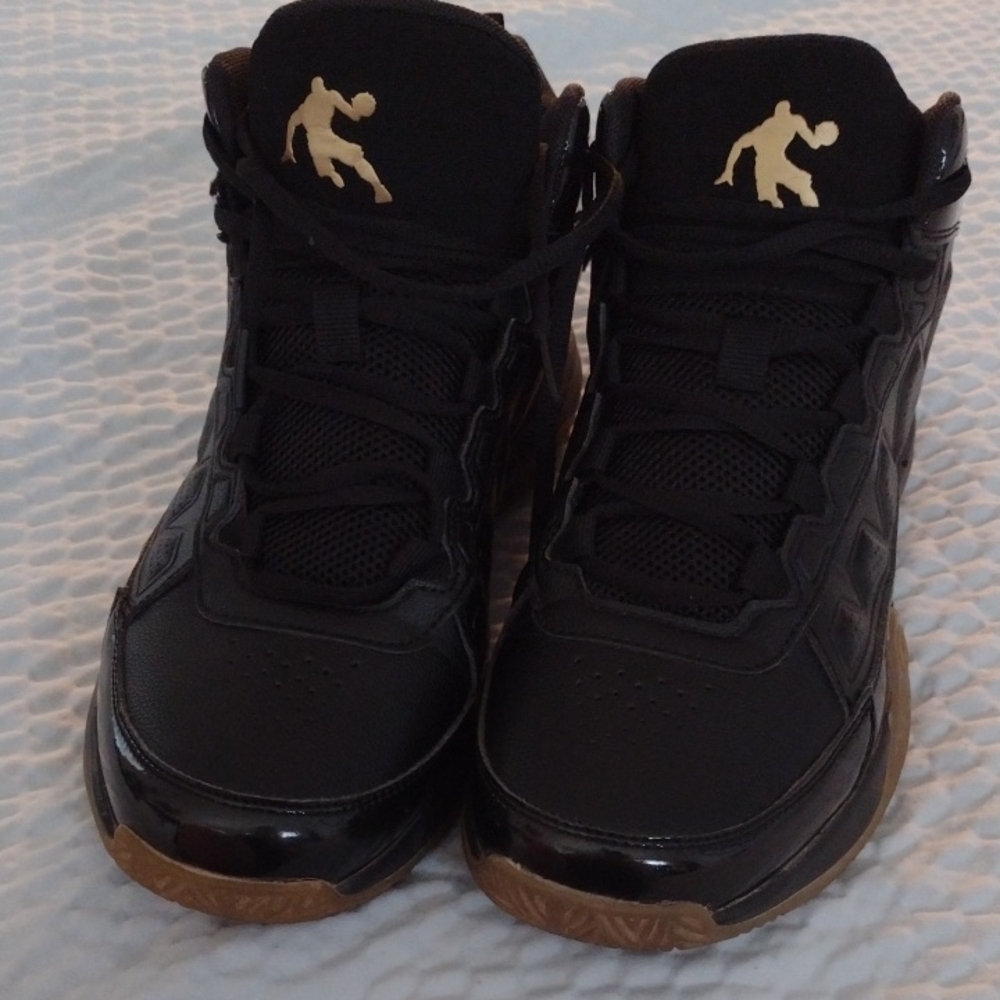 Mens Black and Gold Basketball Shoes AND1